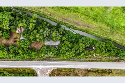 1011 County Road 129, Alvin, TX 77511 - Photo 12