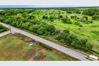 1011 County Road 129, Alvin, TX 77511 - Photo 14