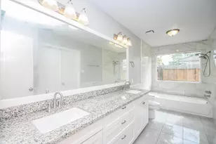 9431 Keegans Wood Dr, Houston, TX 77083 - Photo 16