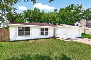 1415 Whispering Pine Dr, Missouri City, TX 77489 - Photo 2