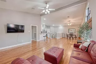 9701 Marlive Ln, Houston, TX 77025 - Photo 8