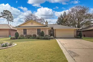 2606 Old Oak Ln, Kingwood, TX 77339 - Photo 2