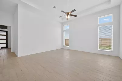 13613 Windward Mist Drive, Texas City, TX 77568 - Photo 8