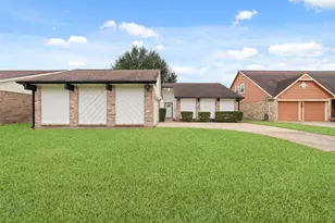 2106 Endicott Ln, Sugar Land, TX 77478 - Photo 2