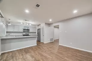 2425 W Settler's Way, The Woodlands, TX 77380 - Photo 12