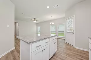 24709 White Libertia Ct, Houston, TX 77336 - Photo 12