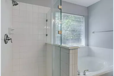 6 S Bristol Gate Place, The Woodlands, TX 77380 - Photo 24