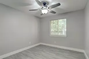 6 S Bristol Gate Pl, The Woodlands, TX 77380 - Photo 20