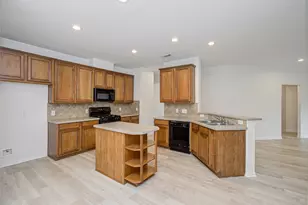 2030 Creek Shore Ln, Pearland, TX 77581 - Photo 12