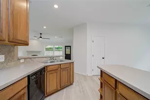 2030 Creek Shore Ln, Pearland, TX 77581 - Photo 14