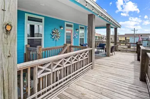 980 Fisherman Dr S, Crystal Beach, TX 77650 - Photo 10