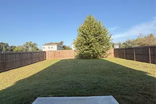 1239 21st St, Hempstead, TX 77445 - Photo 16