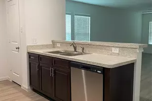 1239 21st St, Hempstead, TX 77445 - Photo 6