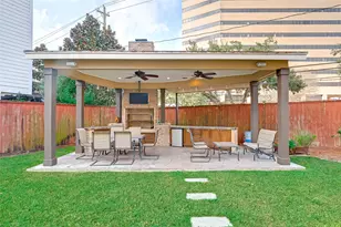 2650 Shady Acres Landing, Houston, TX 77008 - Photo 40