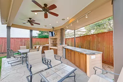 2650 Shady Acres Landing, Houston, TX 77008 - Photo 36
