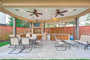 2650 Shady Acres Landing, Houston, TX 77008 - Photo 34
