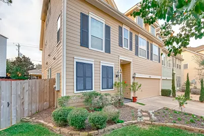2650 Shady Acres Landing, Houston, TX 77008 - Photo 2