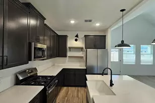 8438 Tranquil Bay Ct, Baytown, TX 77523 - Photo 10