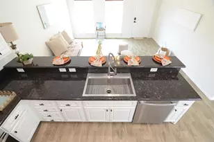 2201 Naomi St, Houston, TX 77054 - Photo 10