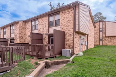 2521 Crosstimbers Street #D1, Huntsville, TX 77320 - Photo 34