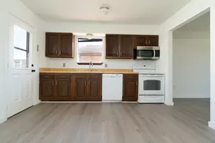 213 Bastrop St, Angleton, TX 77515 - Photo 12