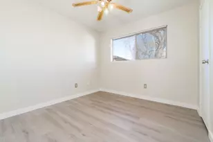 213 Bastrop St, Angleton, TX 77515 - Photo 18