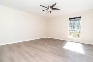 213 Bastrop St, Angleton, TX 77515 - Photo 14