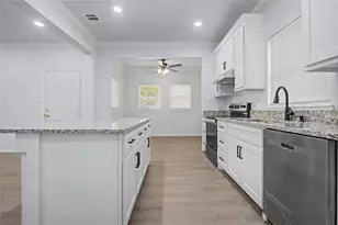 706 Ashville St, Navasota, TX 77868 - Photo 16