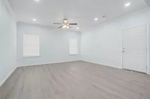 706 Ashville St, Navasota, TX 77868 - Photo 24