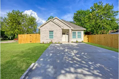 706 Ashville Street, Navasota, TX 77868 - Photo 2