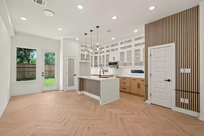 8011 Bowen Street #A-B, Houston, TX 77051 - Photo 4