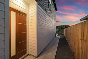 8011 Bowen St, Houston, TX 77051 - Photo 18