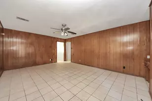 4311 Pine Shadows St, Dickinson, TX 77539 - Photo 6