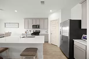 1134 Della Ln, Rosharon, TX 77583 - Photo 6