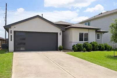 1134 Della Lane, Rosharon, TX 77583 - Photo 2