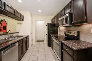 4027 Blacksmith Ln, Sugar Land, TX 77479 - Photo 12