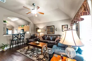 135 Brookside Dr, Huntsville, TX 77320 - Photo 8