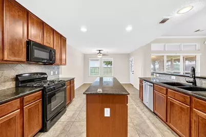 18631 Cypress Lake Village Drive, Cypress, TX 77429 - Photo 8