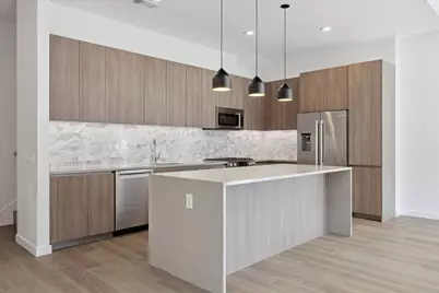 1 Riva Row #167, The Woodlands, TX 77380 - Photo 4