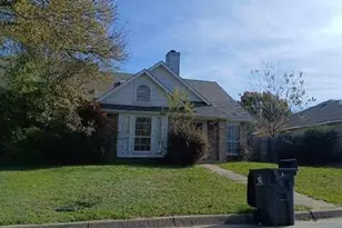 6611 Olivewood Dr, Arlington, TX 76001 - Photo 4