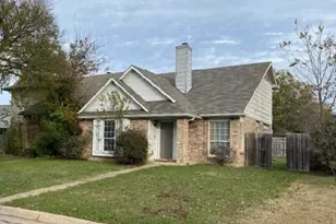 6611 Olivewood Dr, Arlington, TX 76001 - Photo 2