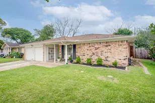 11819 S Nottingham Cir, Houston, TX 77071 - Photo 2