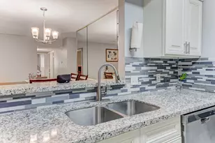 11819 S Nottingham Cir, Houston, TX 77071 - Photo 16