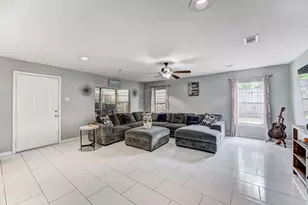 11819 S Nottingham Cir, Houston, TX 77071 - Photo 20