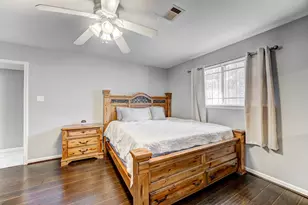 11819 S Nottingham Cir, Houston, TX 77071 - Photo 30