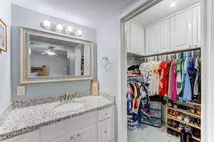 11819 S Nottingham Cir, Houston, TX 77071 - Photo 32