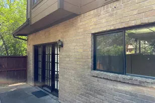 11711 Memorial Dr, Houston, TX 77024 - Photo 2