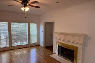 11711 Memorial Dr, Houston, TX 77024 - Photo 8