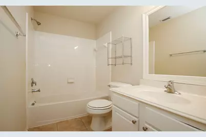 11 Aquiline Oaks Place, The Woodlands, TX 77382 - Photo 32