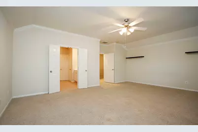 11 Aquiline Oaks Place, The Woodlands, TX 77382 - Photo 24